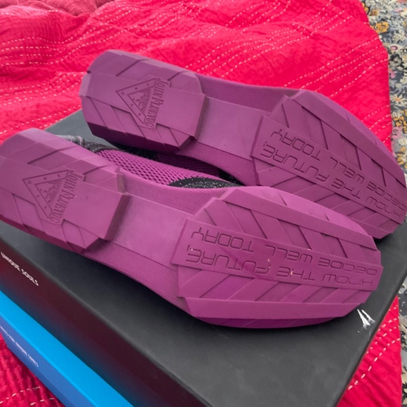 Fluevog Orbit Round Toe Brogue - Picture 3 of 4